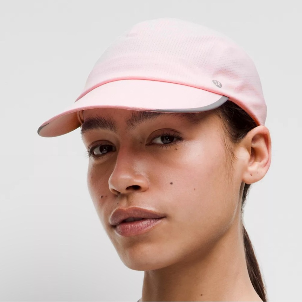 NWTs strawberry milkshake Fast and Free Running Hat
WovenAir